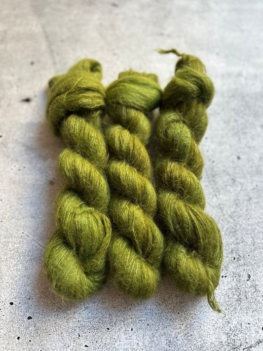 Olivia / Suri Silk