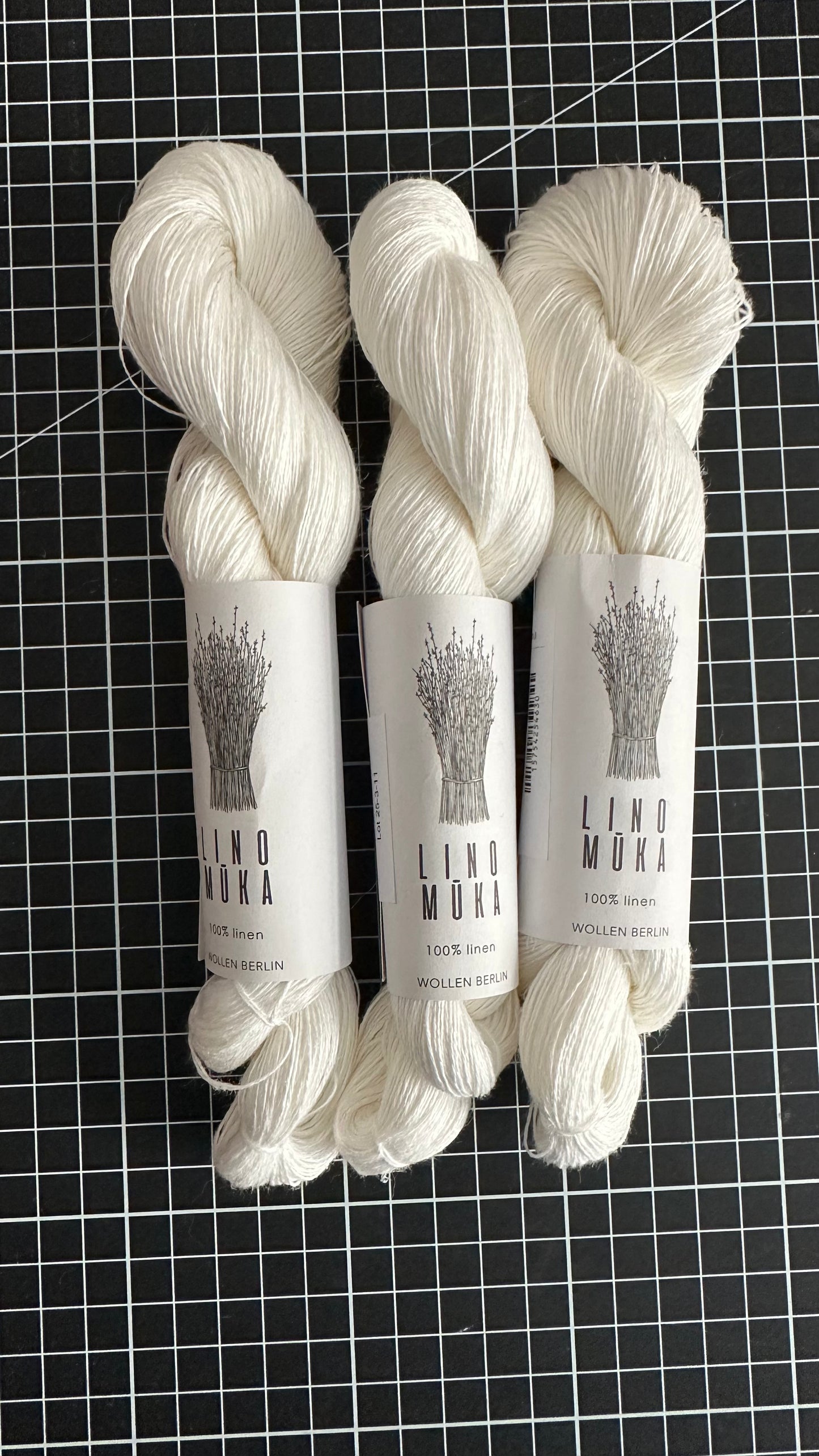 Snow White / Lino Mūka