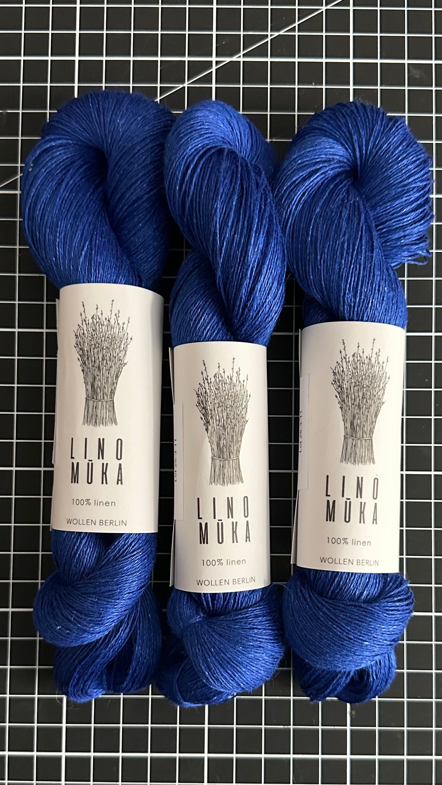 Royal Blue / Lino Mūka