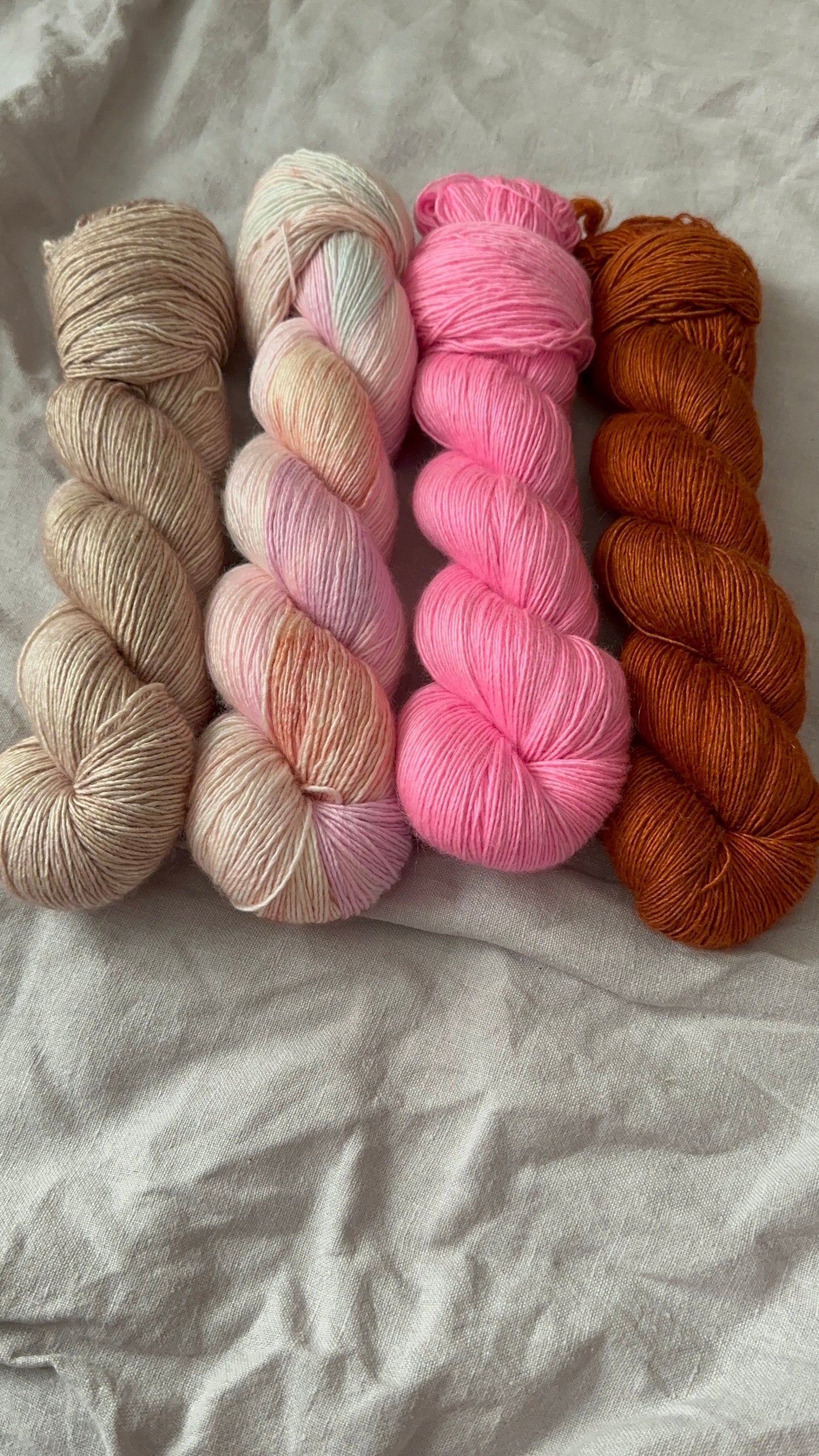 Mystery Knit Along Set VI / Silky Solist