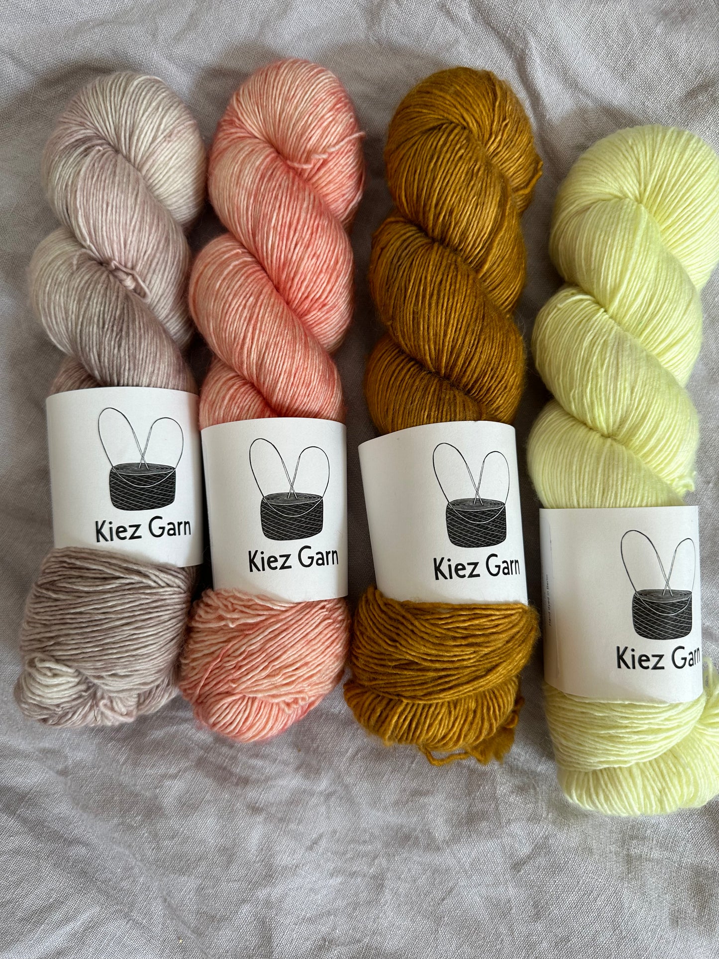 Mystery Knit Along Set X / Merino Singles