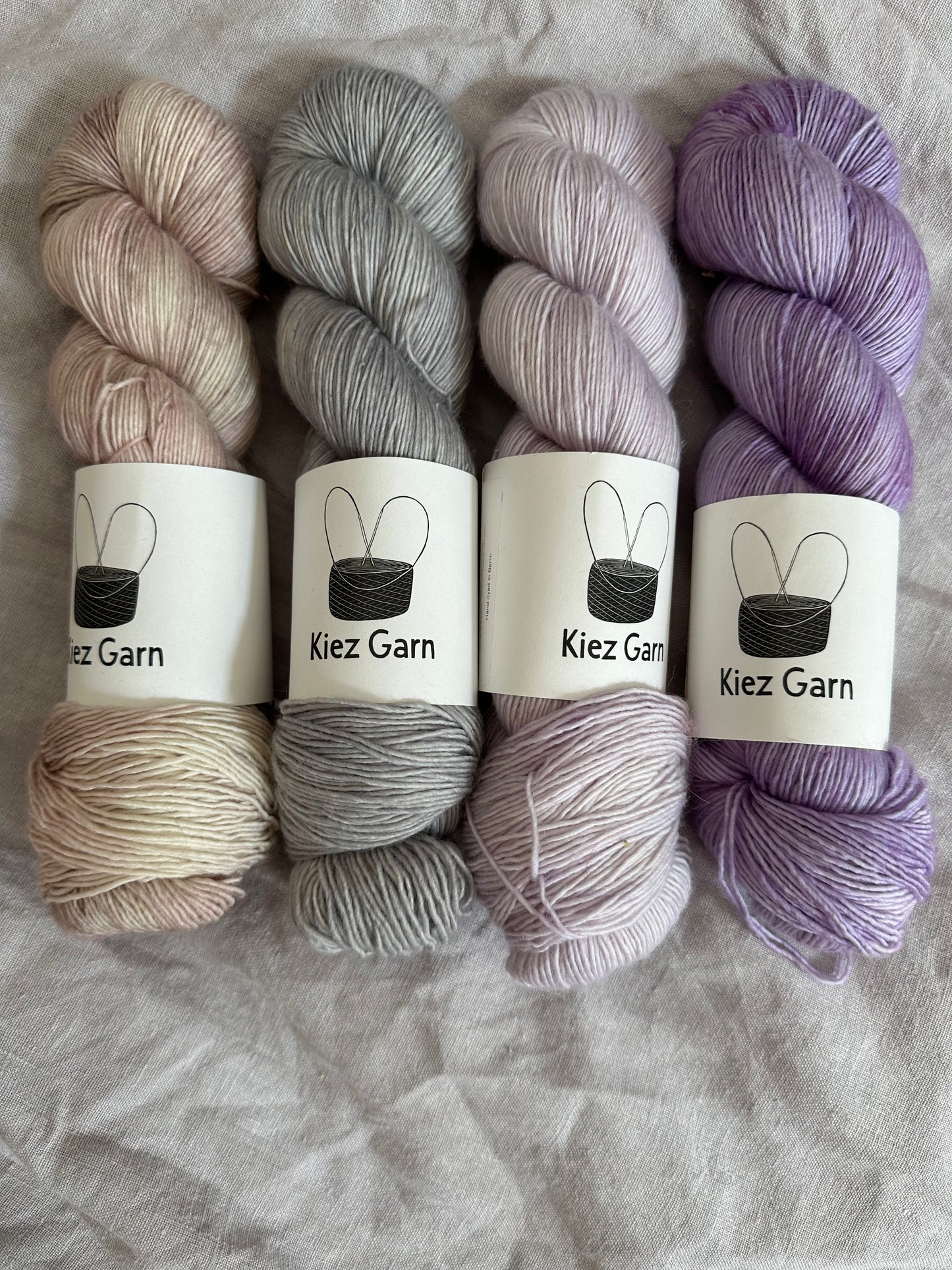 Mystery Knit Along Set XI / Merino Singles