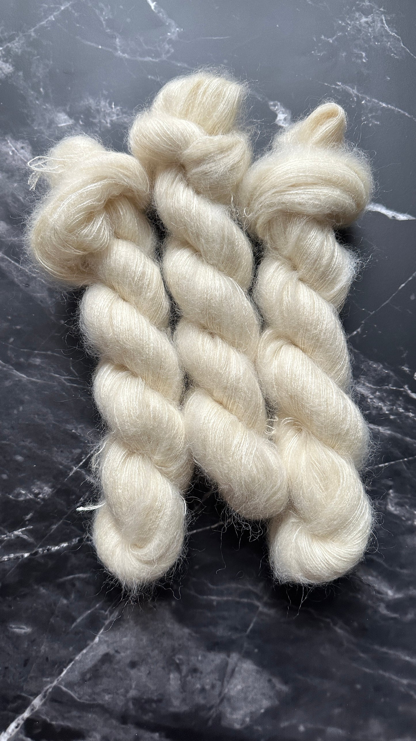 Ungefärbt / Mohair Silk