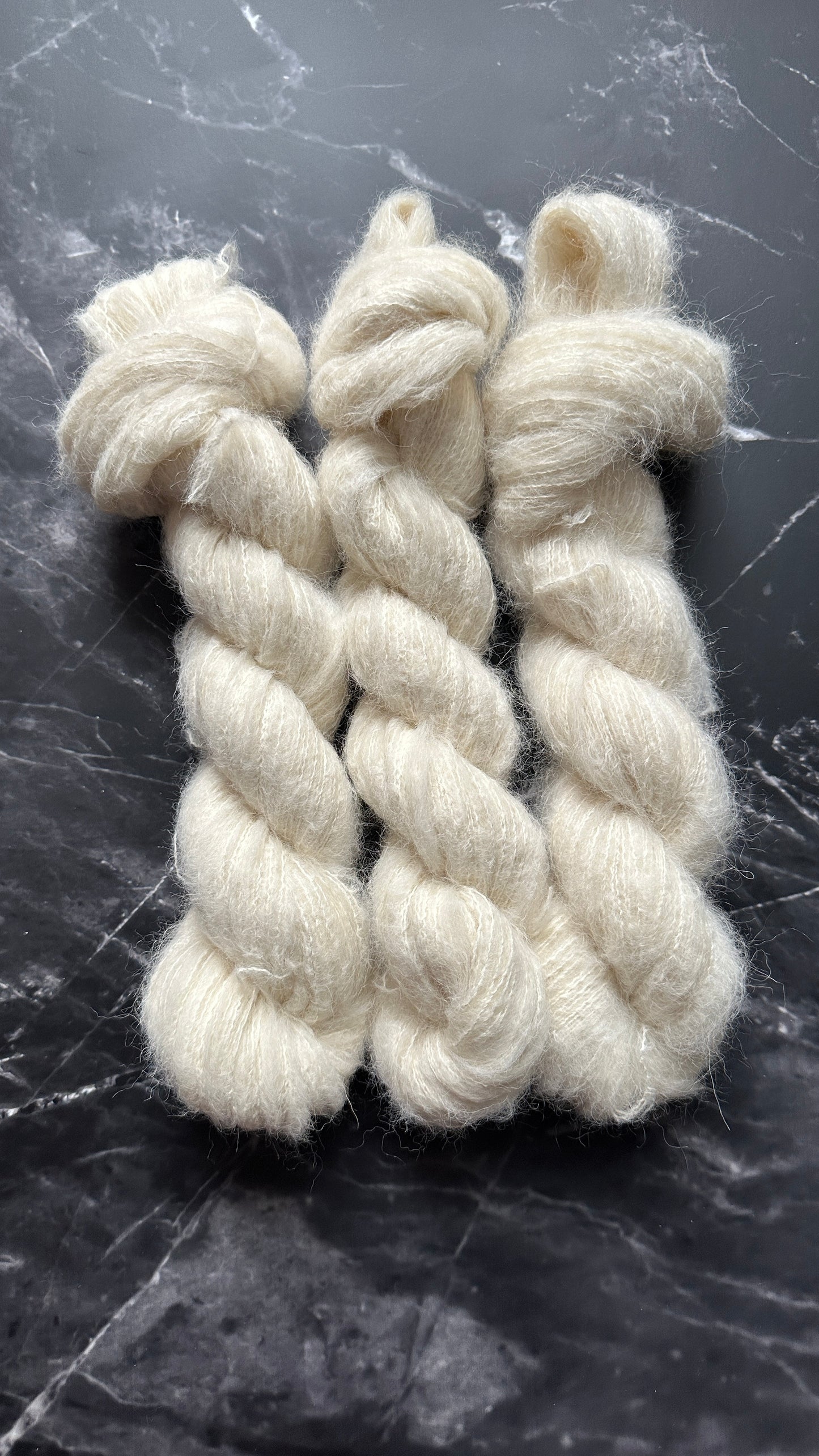 Ungefärbt / Suri Silk