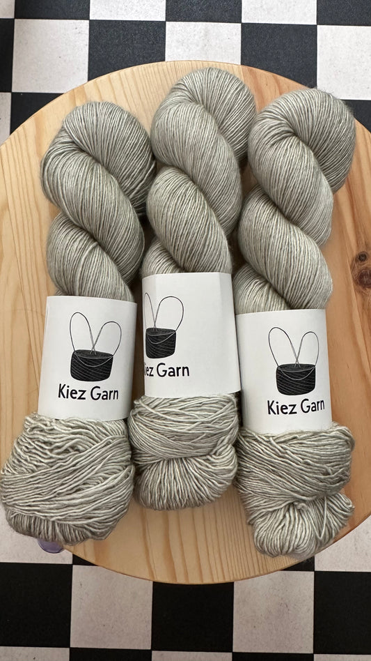 Frosty Green / Silky Solist