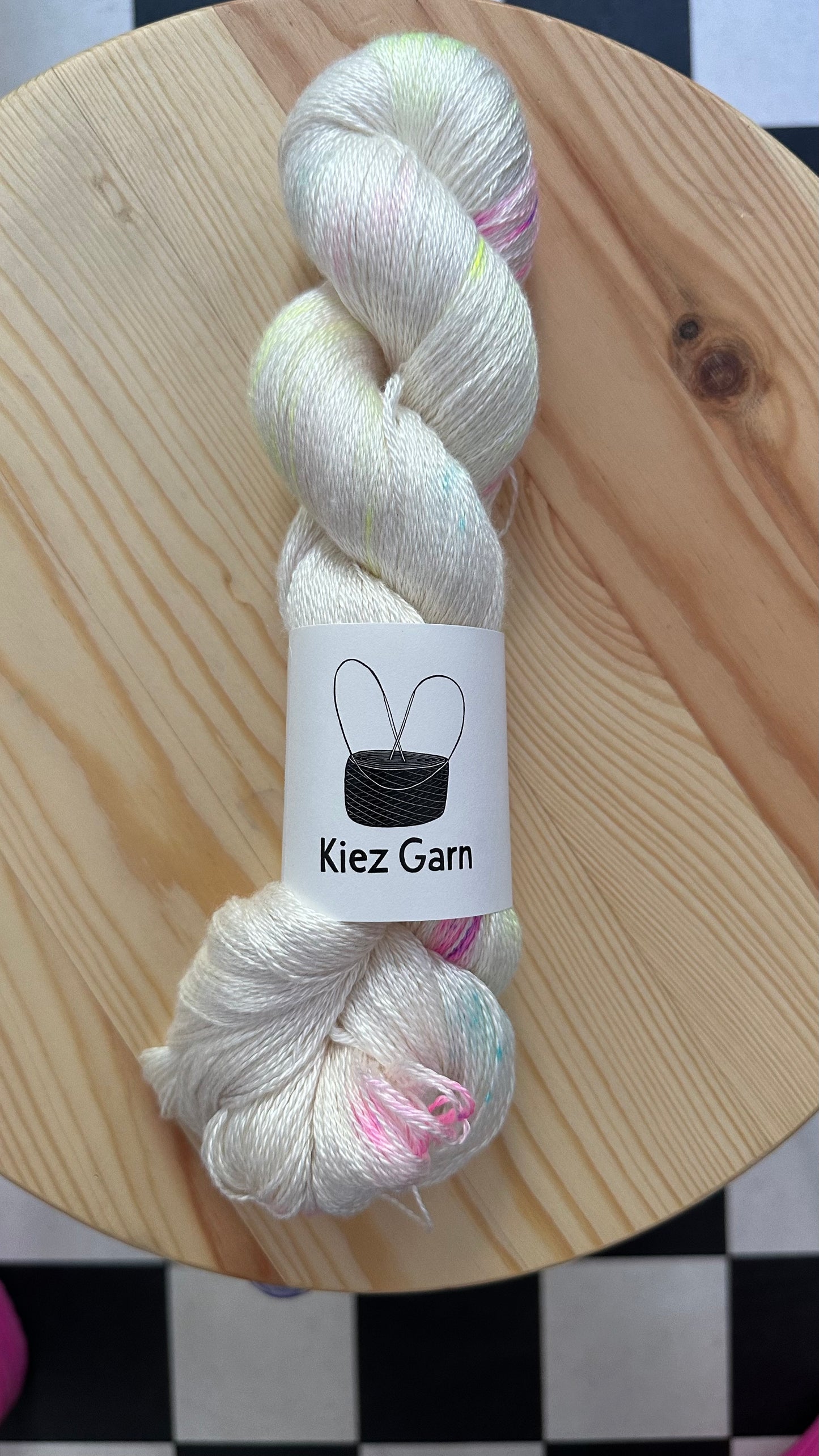 Zuckersüß / Silk Lace
